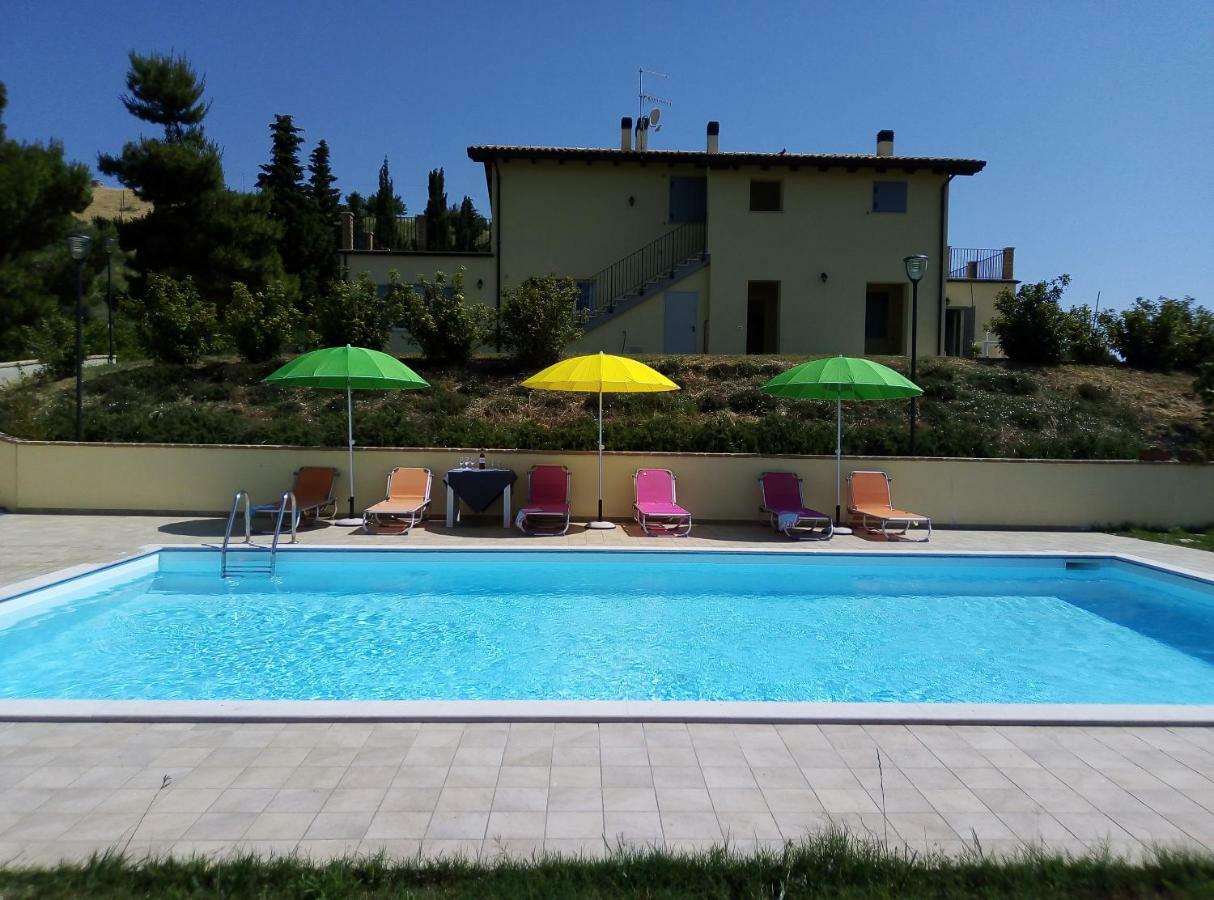 Agriturismo Terra Dei Falchi Castilenti Bagian luar foto
